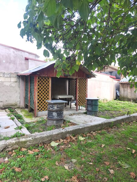 Calugareni casa de inchiriat, 1600 mp teren